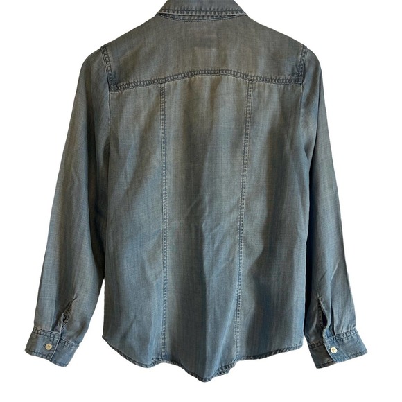 Chico’s Women’s Size 0 US/Small Blue Chambray Button Up Shirt - Picture 2 of 7
